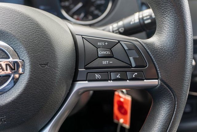 Used 2022 Red Nissan S image 21