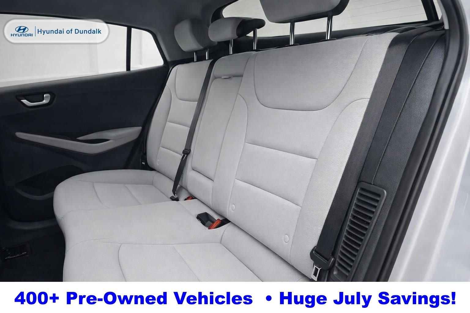 Used 2021 White Hyundai SE image 11