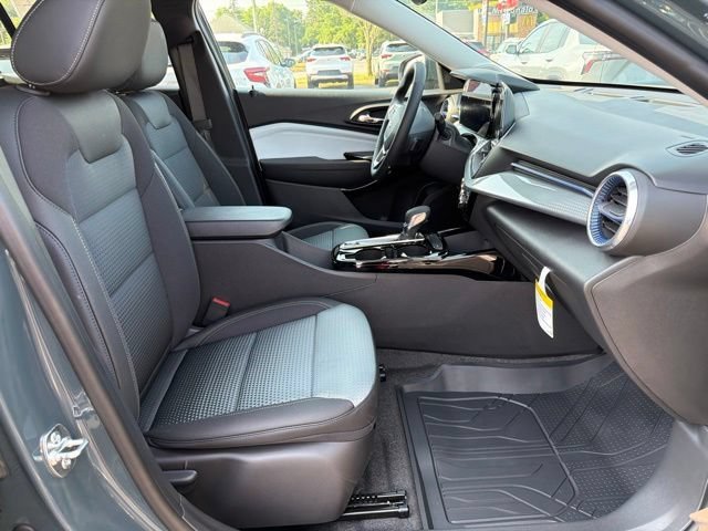 2026 Chevrolet Trax LT - Photo 16
