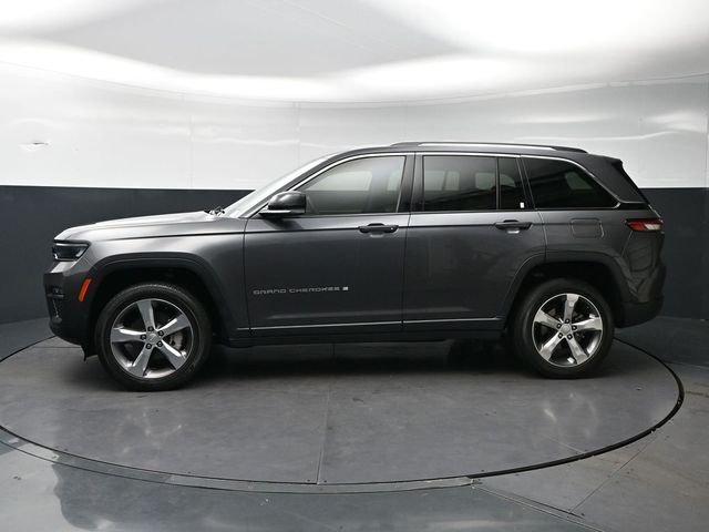 Used 2022 Gray Jeep Limited image 8