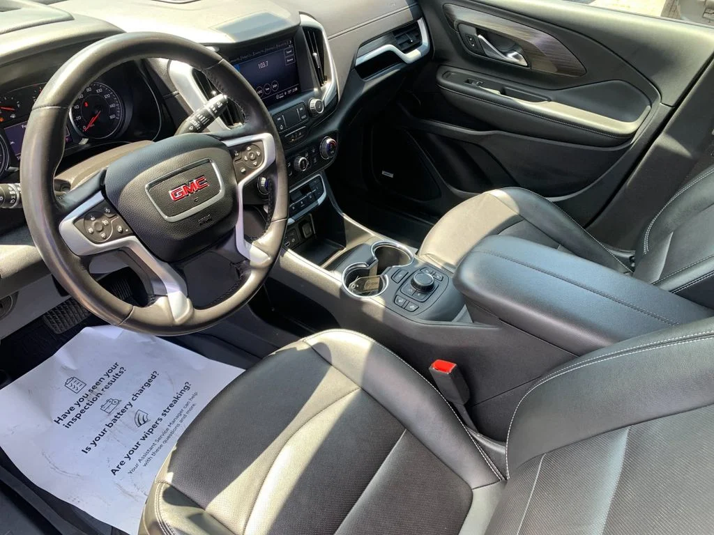 Used 2022  GMC SLT image 11