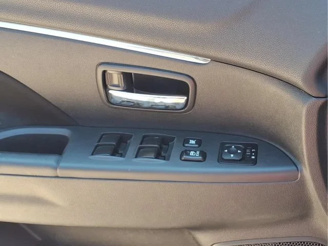 Used 2024  Mitsubishi S image 16