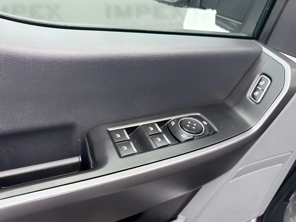 Used 2025 White Ford XLT image 24