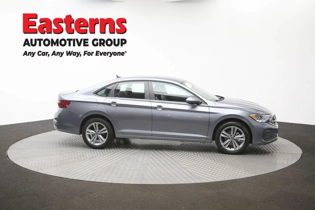 Used 2024 Silver Volkswagen 1.5T SE image 39