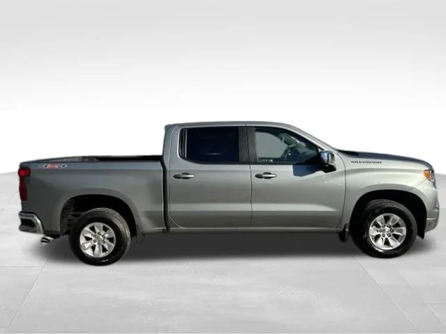 Used 2023 Gray Chevrolet LT image 9