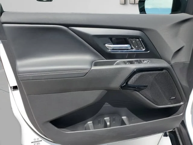 New 2026 Summit White Chevrolet LT - Extended Range image 17
