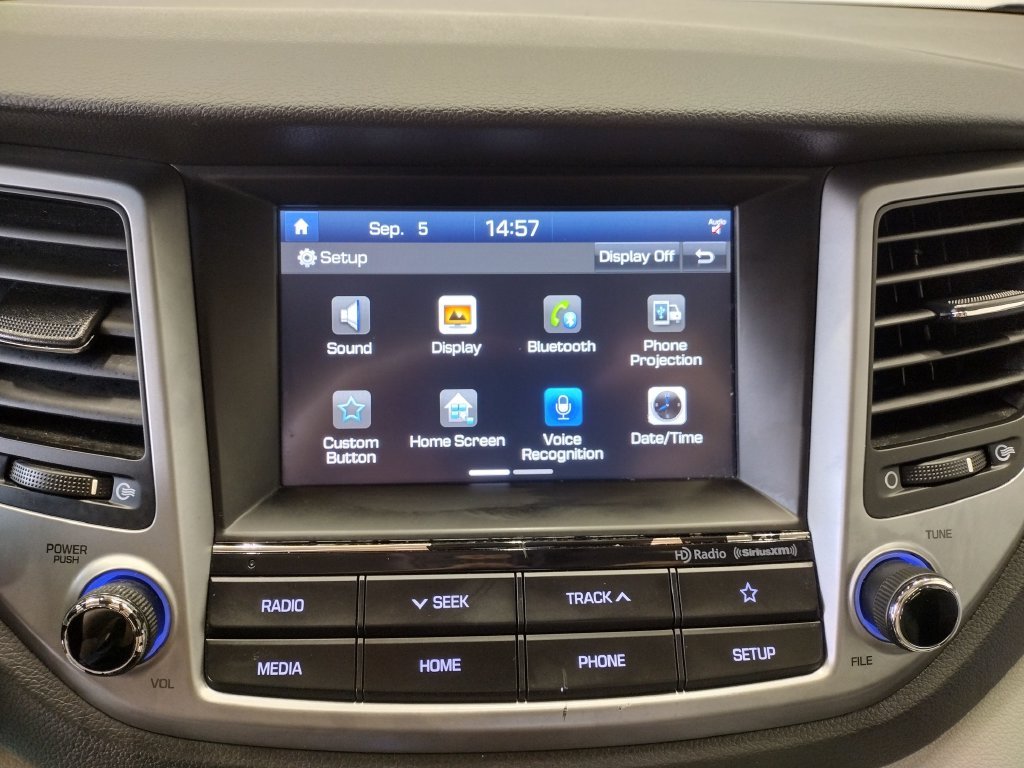 Used 2018 Molten Silver Hyundai SEL image 29