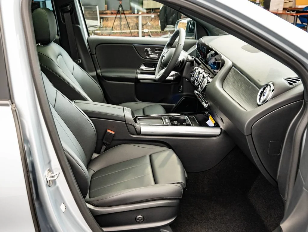 New 2026 Cirrus Silver Metallic Mercedes-Benz GLA 250 image 25