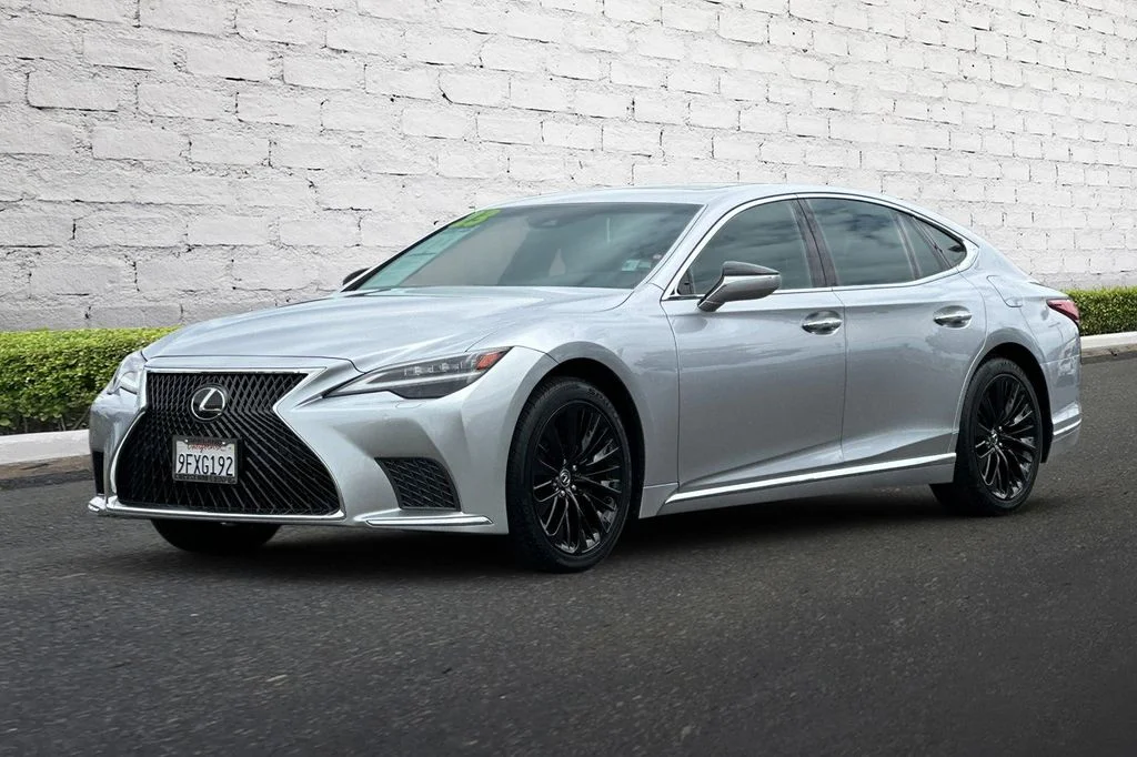 Used 2023 Silver Lexus 500 Base image 8