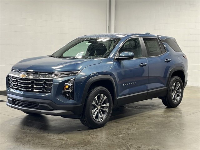 2026 Chevrolet Equinox LT photo 2