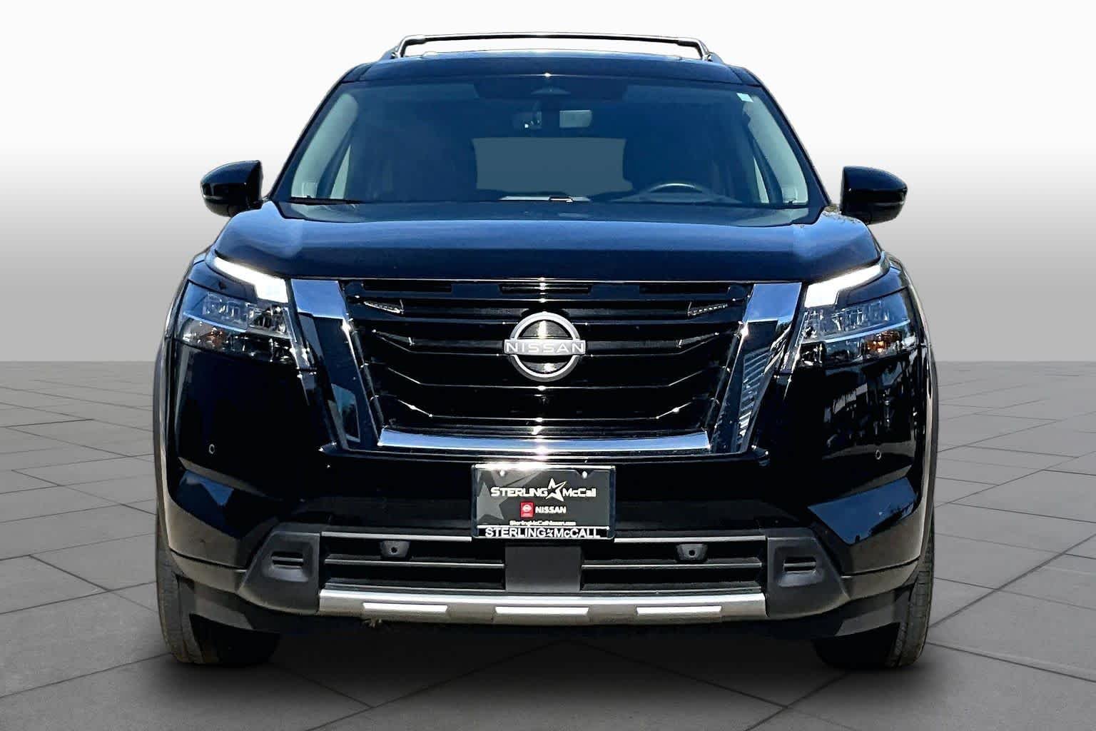 Used 2024 Super Black Nissan Platinum image 4