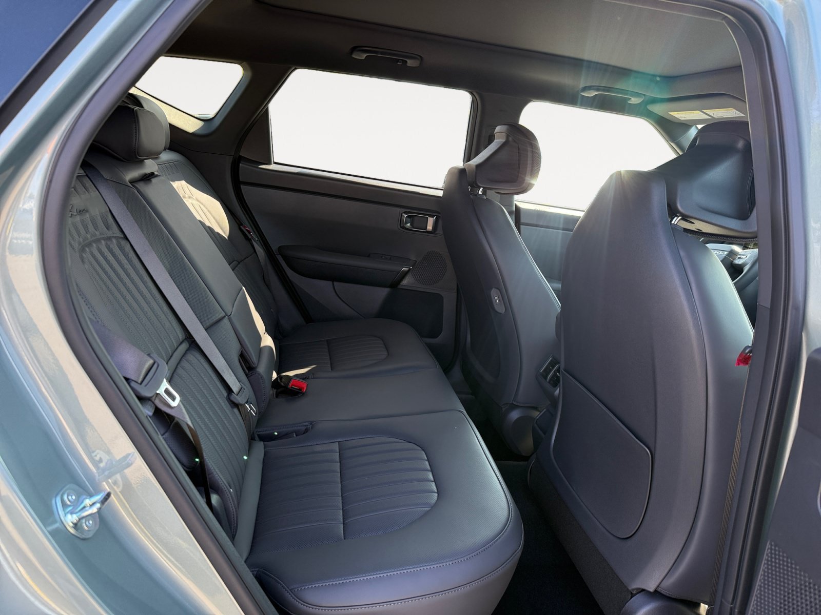 New 2027 Iceberg Green Kia X-Line SX image 18