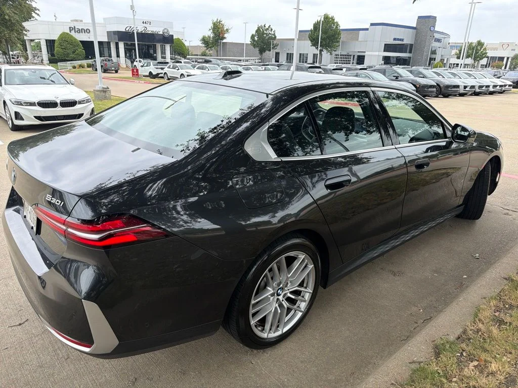 Used 2024 Gray BMW 530i image 4