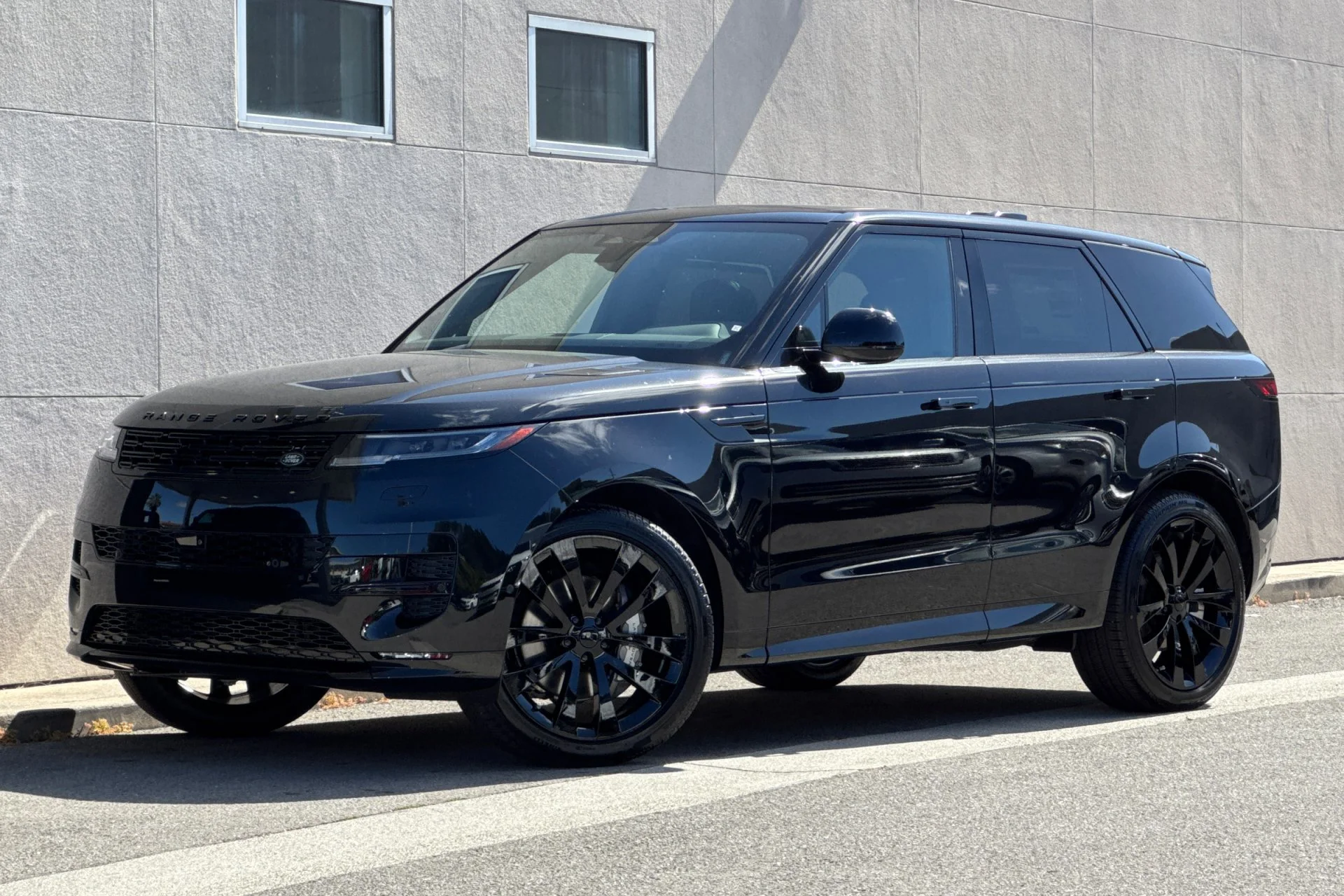 2026 Land Rover Range Rover Sport P400 MHEV Dynamic SE's photo
