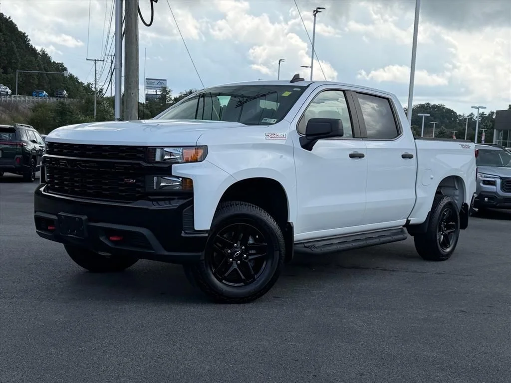 Used 2021 White Chevrolet Custom Trail Boss image 2