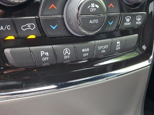 Used 2021 Gray Jeep Laredo X image 24