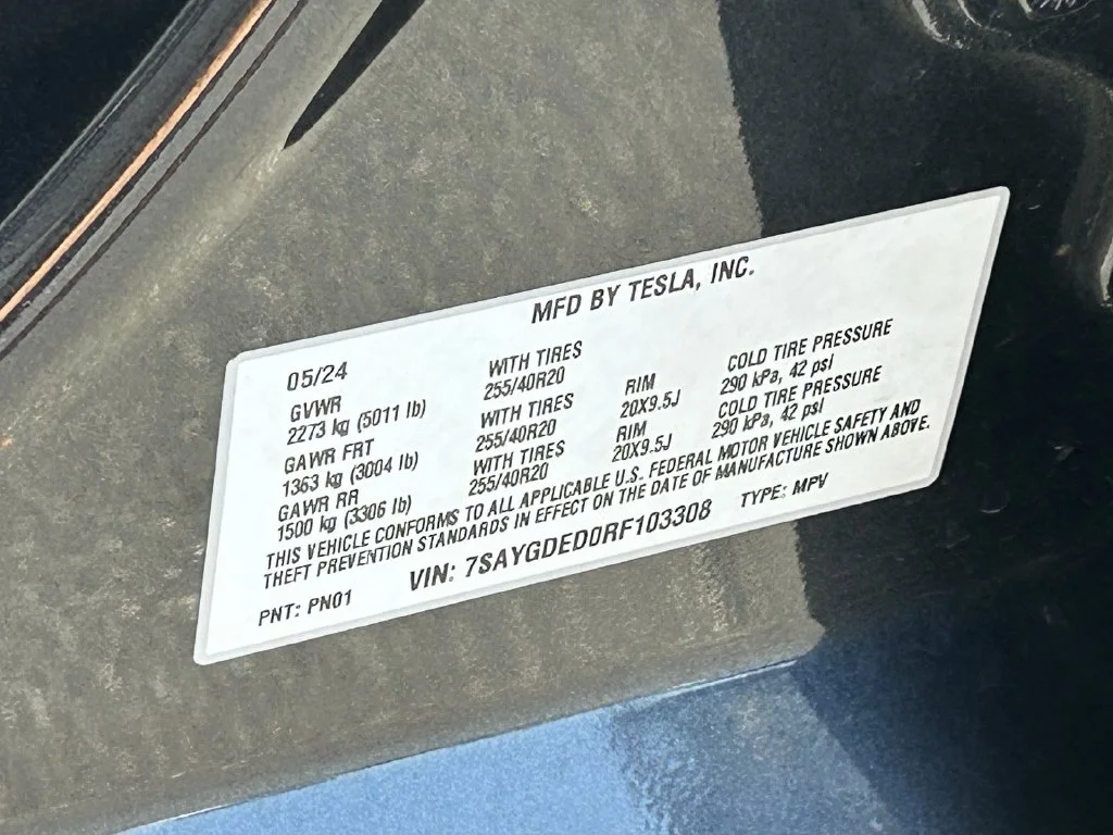 Used 2024 Stealth Gray Tesla Long Range image 29