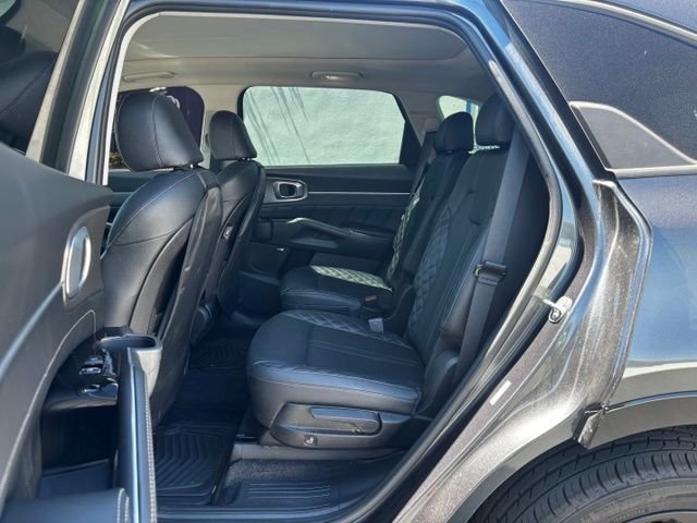Used 2022 Gravity Gray Kia SX-Prestige image 9