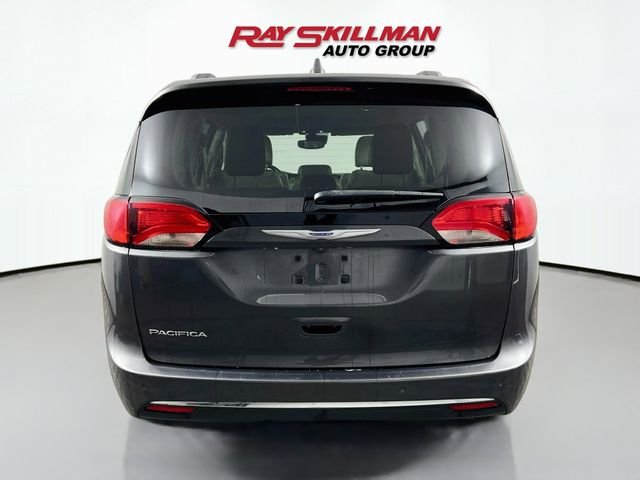 Used 2019 Gray Chrysler Touring L Plus image 6
