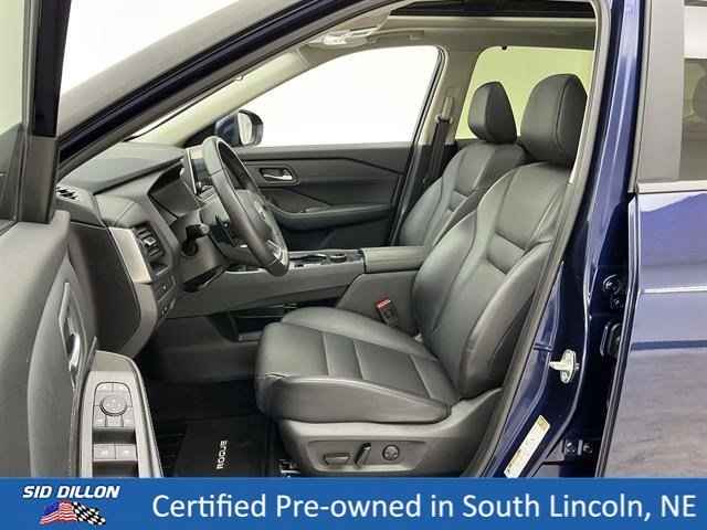 Used 2024 Deep Ocean Blue Pearl Nissan SV image 17