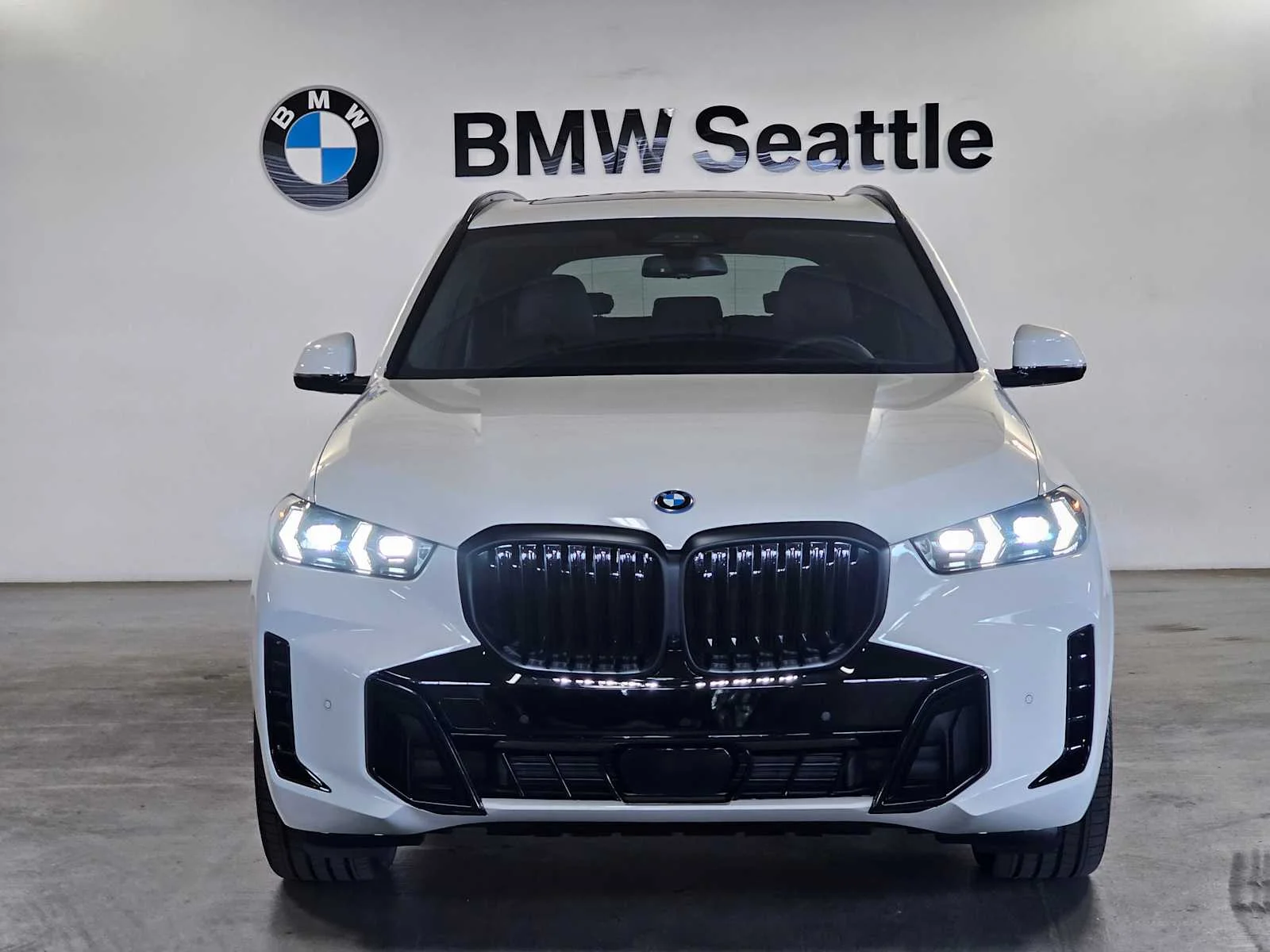 New 2026 Alpine White BMW xDrive50e image 6