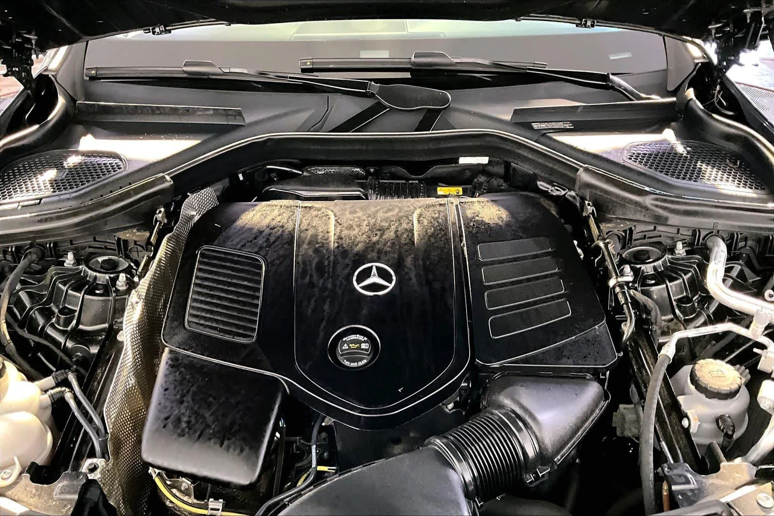 Certified Used 2026 Graphite Grey Metallic Mercedes-Benz GLC 300 image 30