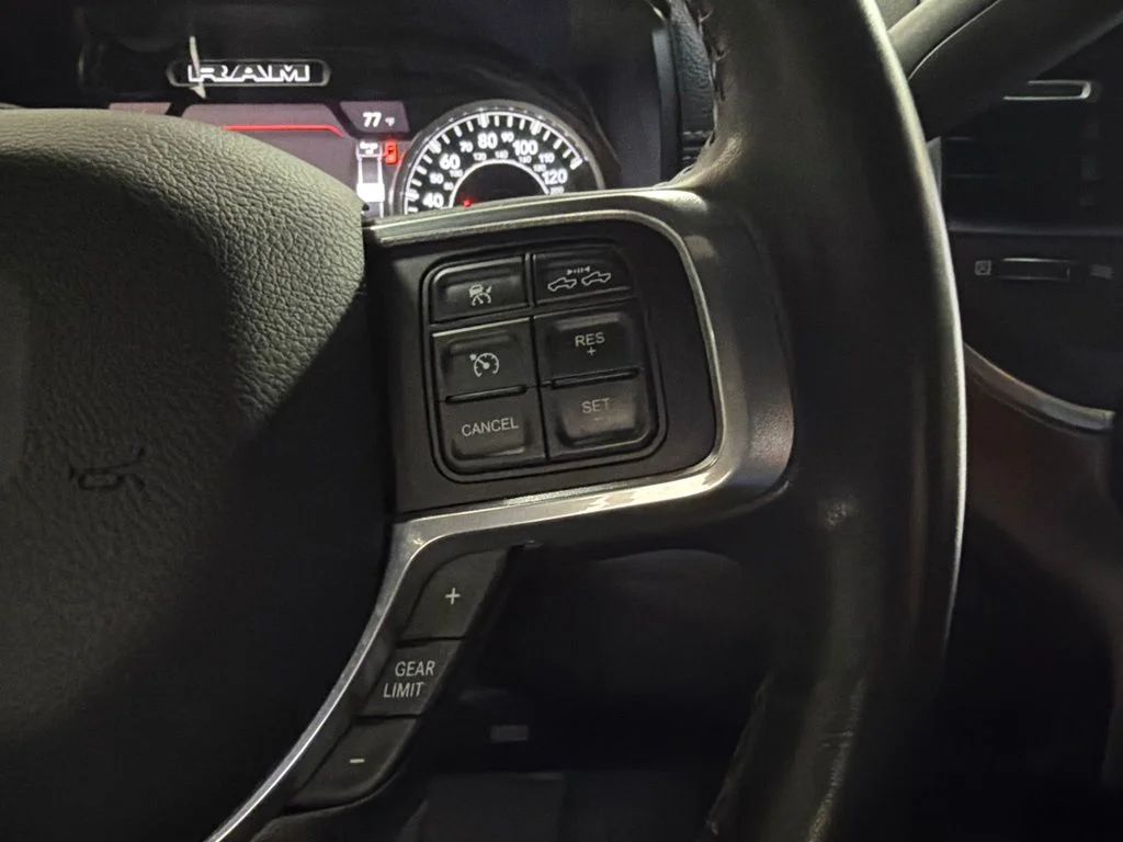 Used 2022 Black Ram Laramie image 17