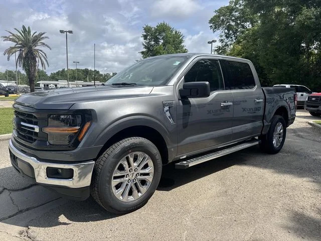 New 2026 Carbonized Gray Metallic Ford XLT image 6