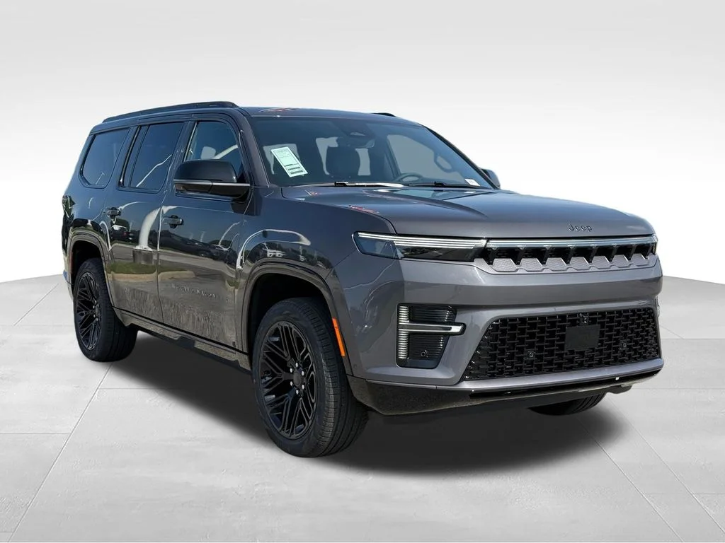 New 2026 Baltic-Gray Metallic Clear-Coat Exterior Paint Jeep Limited Reserve image 29