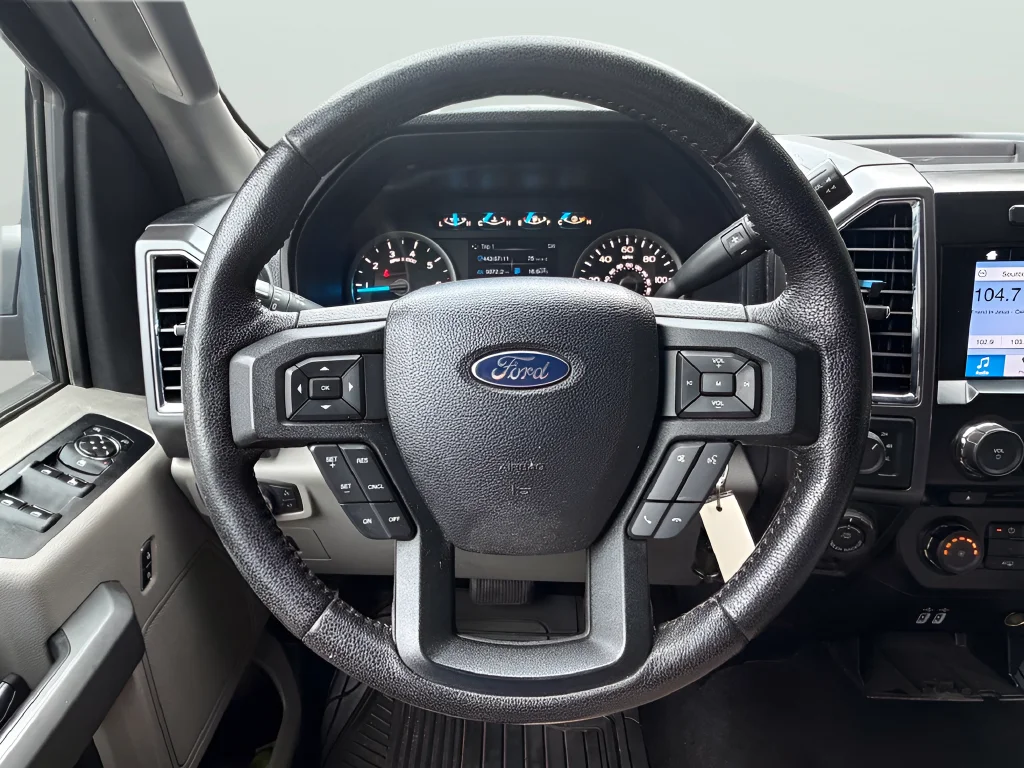Used 2016 Blue Ford XLT image 11