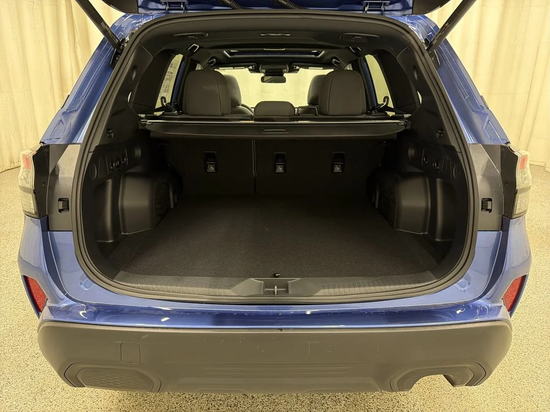 New 2026 Daybreak Blue Pearl Subaru Premium image 17
