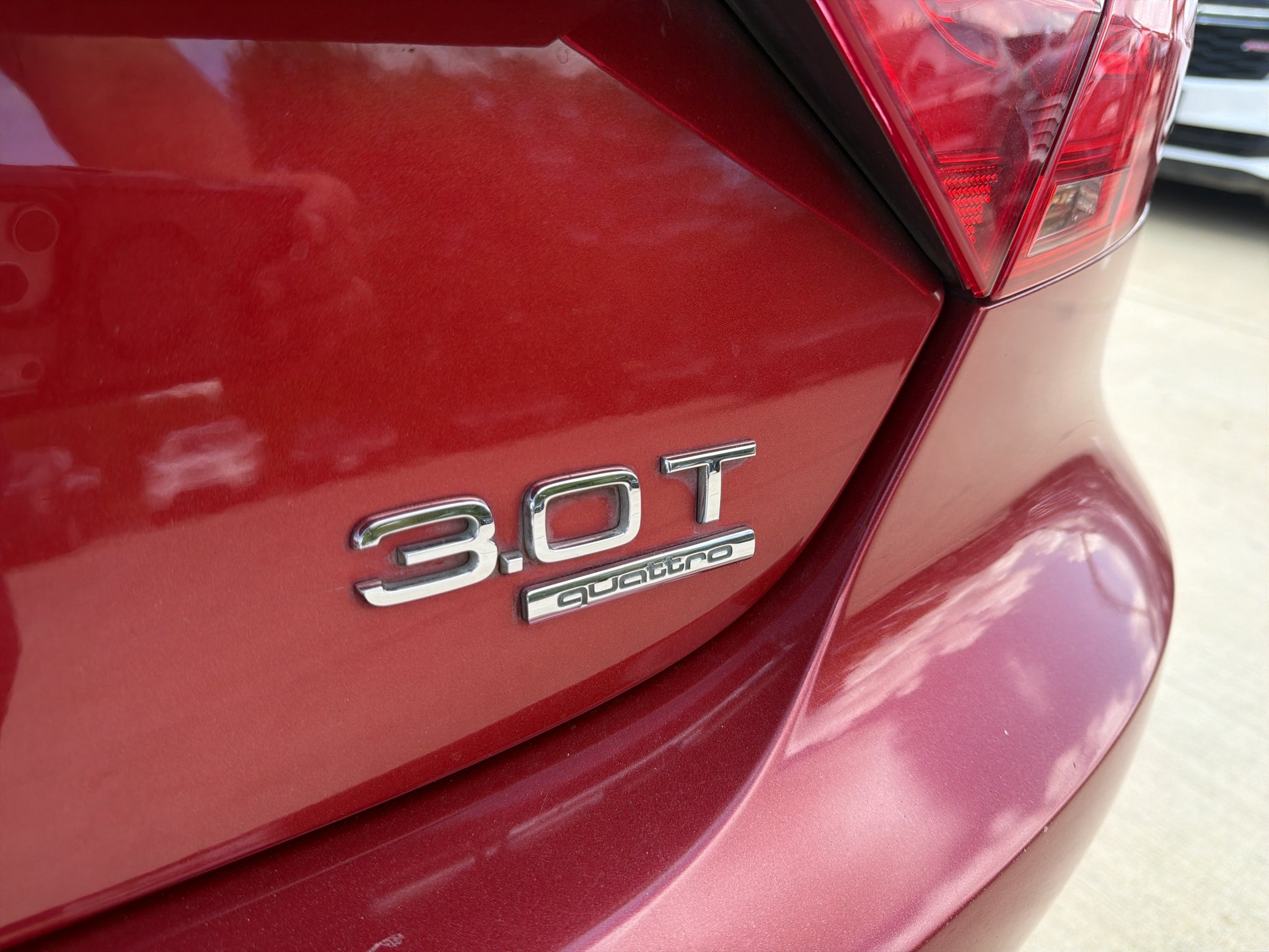 Used 2013 Garnet Red Pearl Effect Audi 3.0 Premium Plus image 28