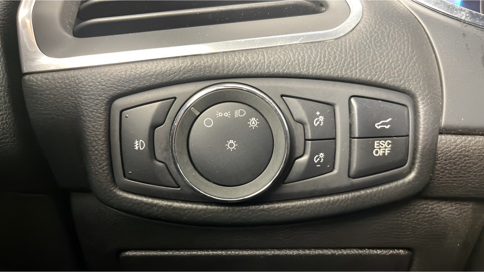 Used 2020 White Metallic Ford ST image 30