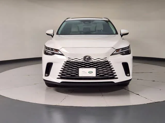 Used 2023 Eminent White Pearl Lexus  image 9