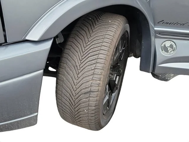 Used 2025 Special Exterior Color GMC Work Van image 37