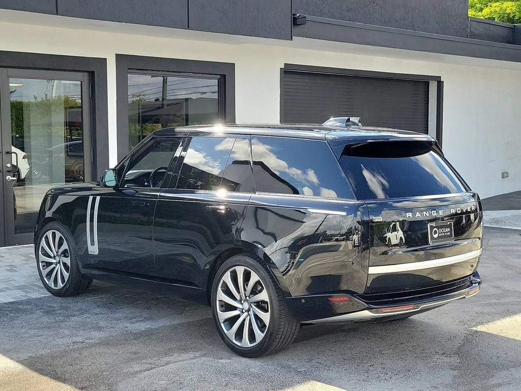 Used 2023 Santorini Black Metallic Land Rover Autobiography image 3