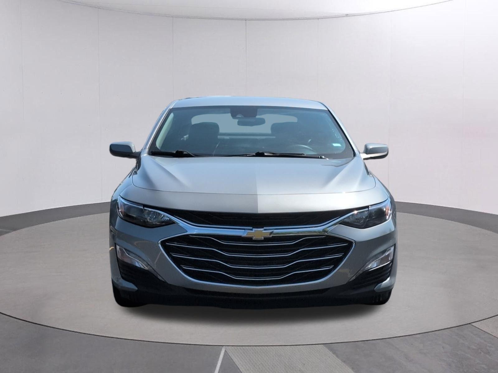 Used 2023 Sterling Gray Metallic Chevrolet LT image 10