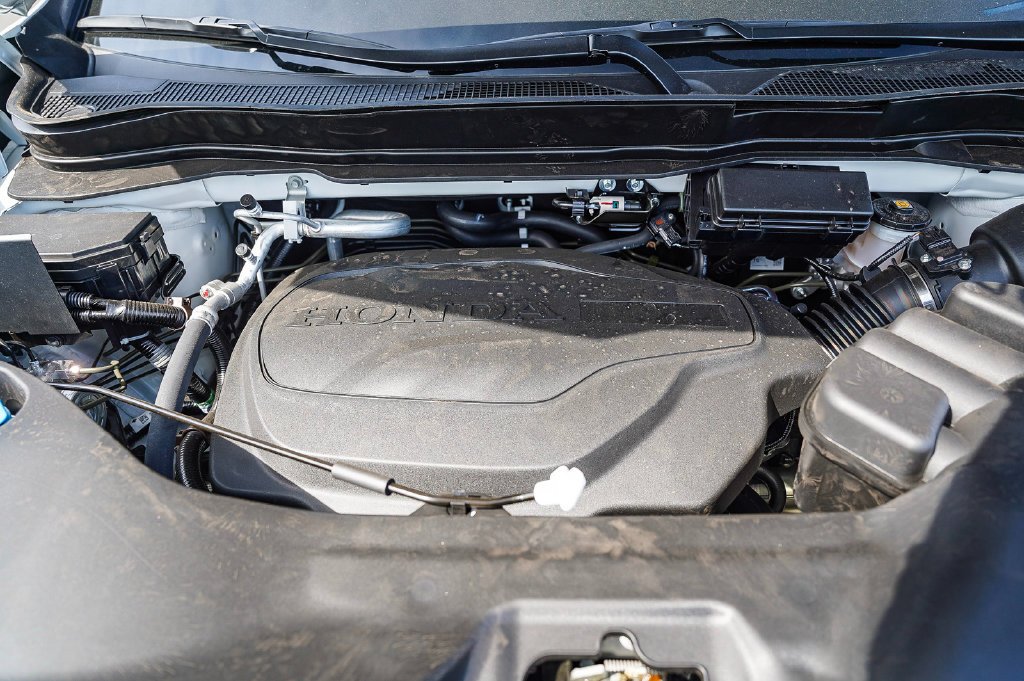 2025 Honda Ridgeline Sport - Photo 14