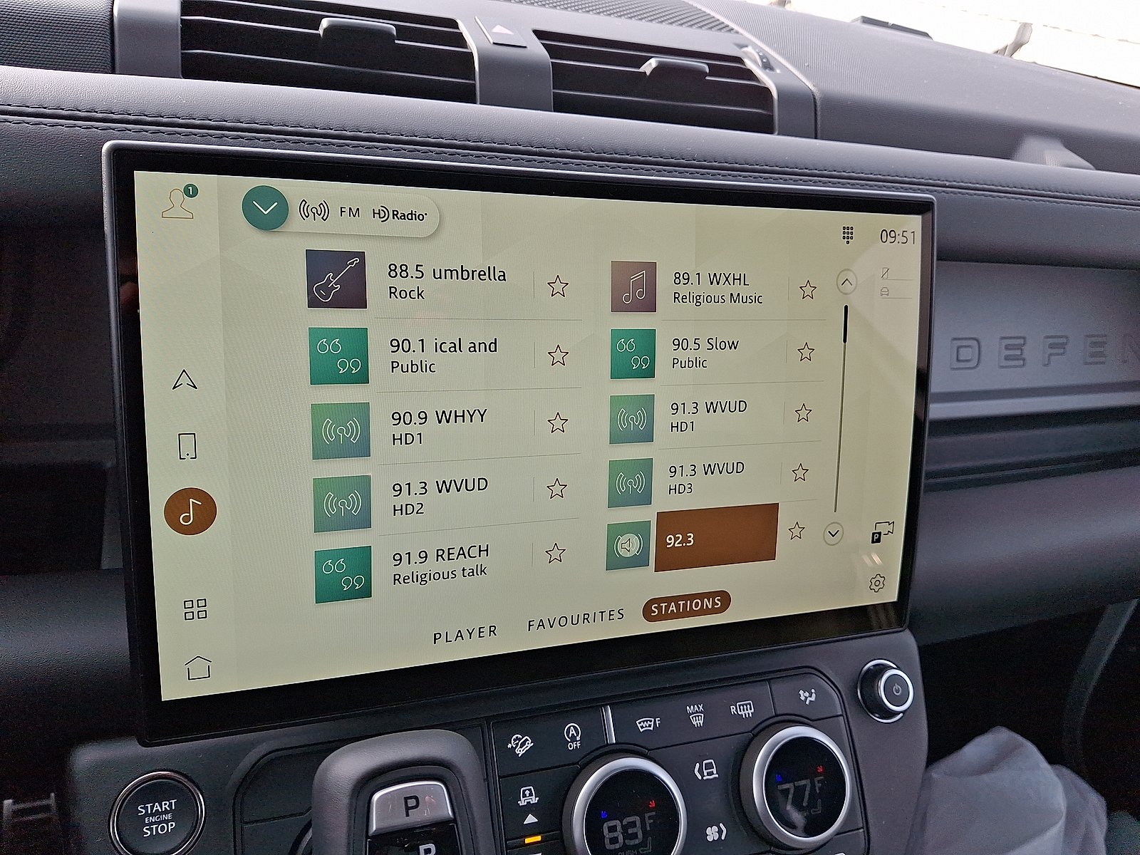 2026 Land Rover Defender V8 - Photo 10