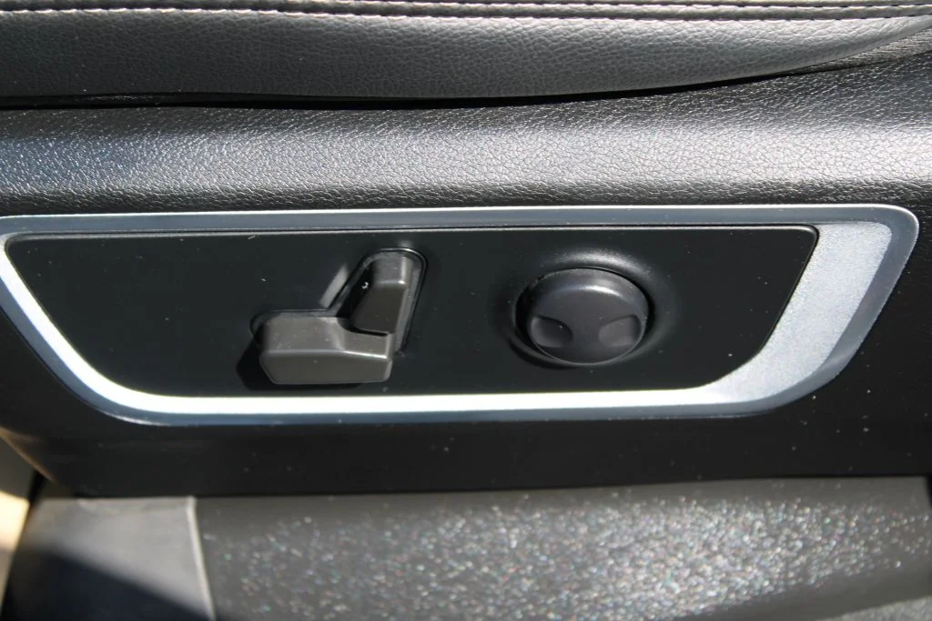 Used 2022 Silver Ram Laramie image 14
