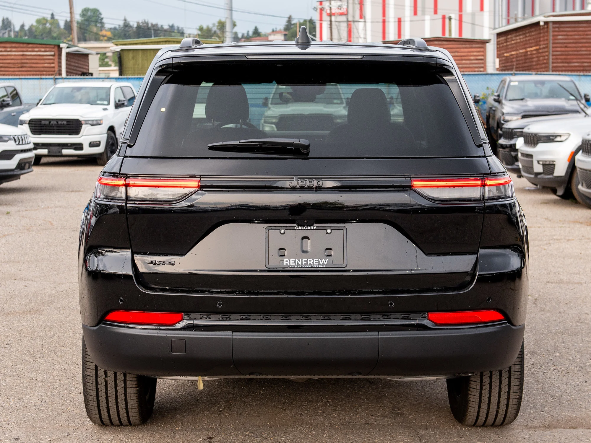 New 2025 Black Jeep Altitude* 4x4, Sunroof, Trailer Tow Package, Heated Leather image 4