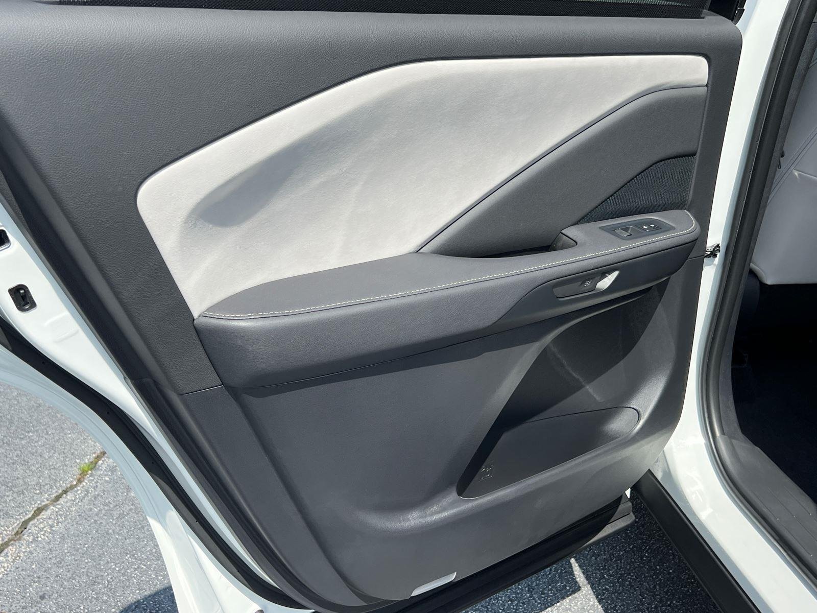 New 2026 Wind Chill Pearl Lexus PREMIUM AWD image 15