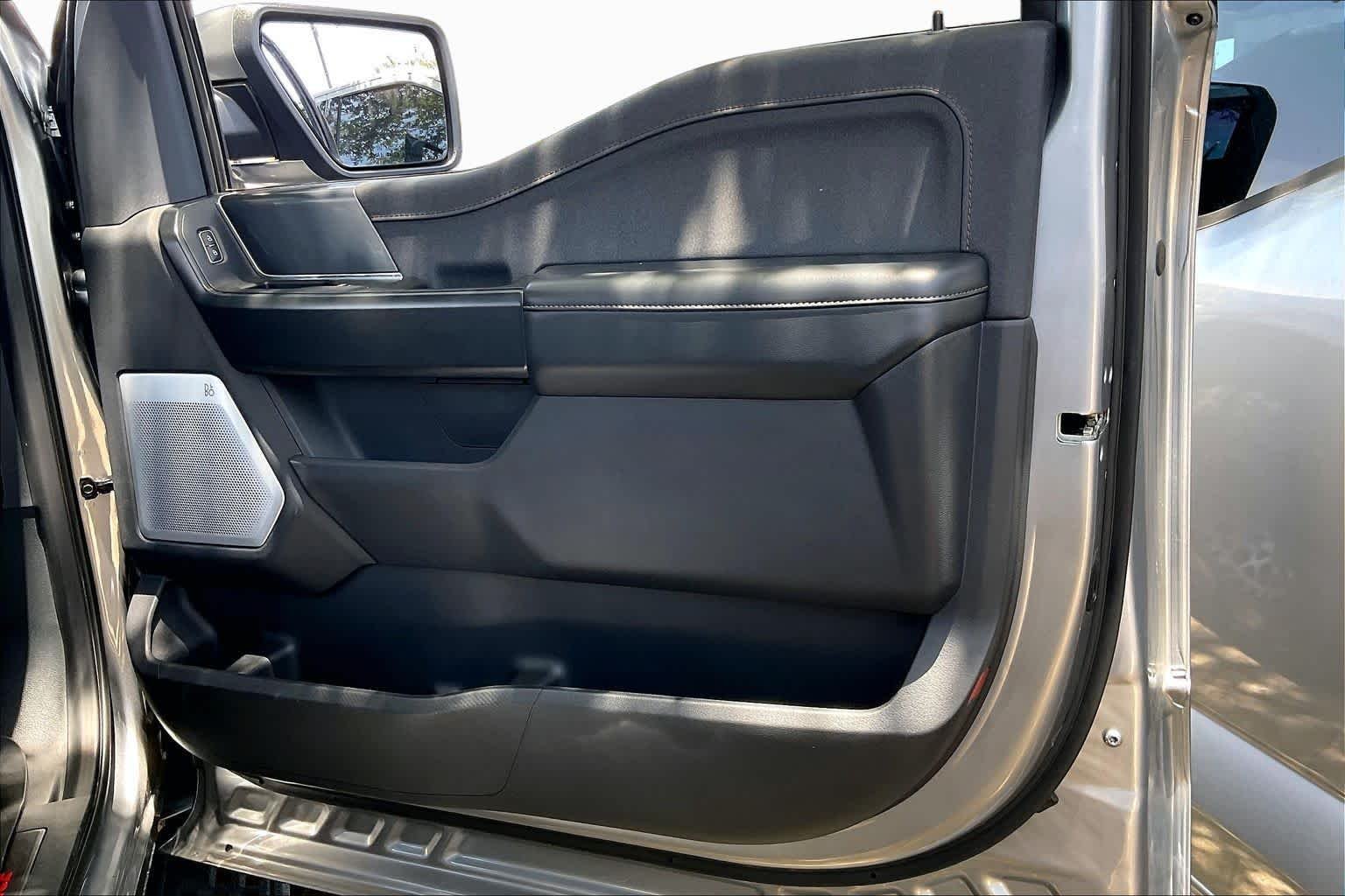 Used 2023 Iconic Silver Metallic Ford Raptor image 21