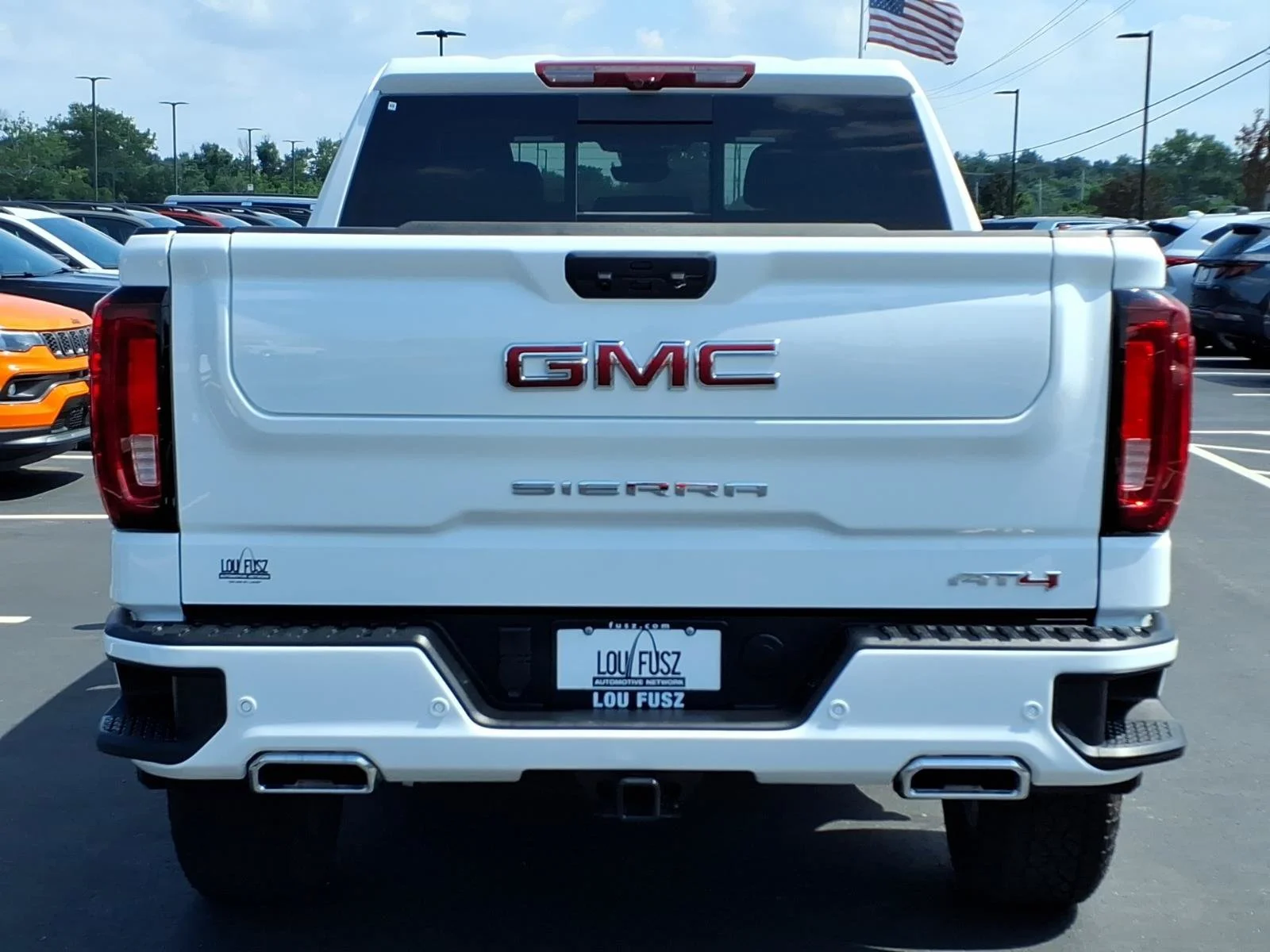 Used 2026 Summit White GMC AT4 image 30