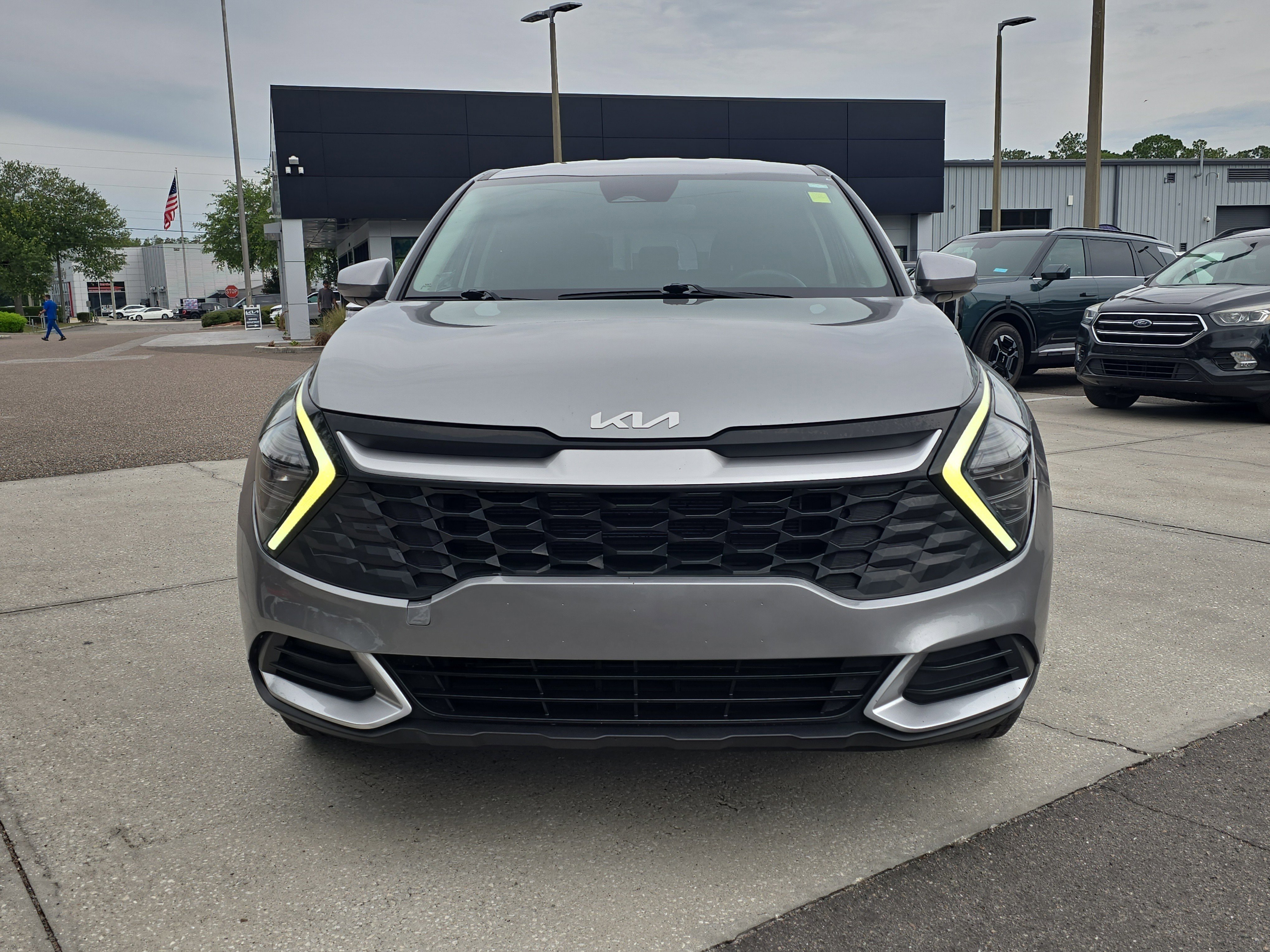 Certified Used 2024 Steel Gray Kia LX image 3