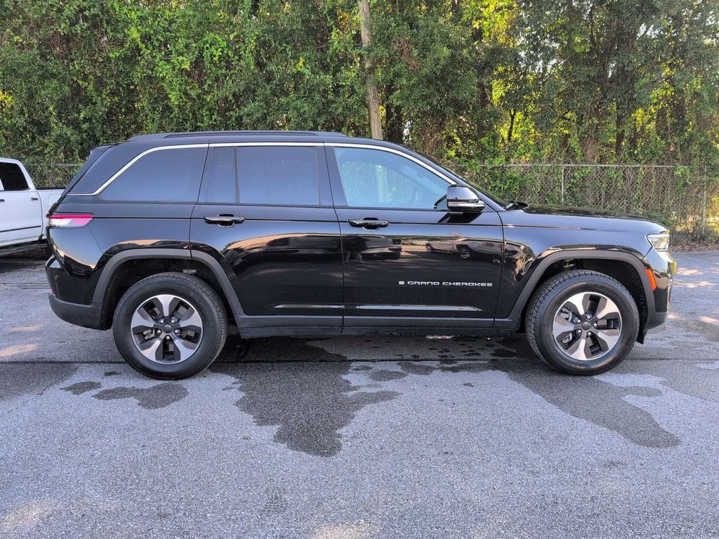 Used 2024 Black Jeep 4xe image 6