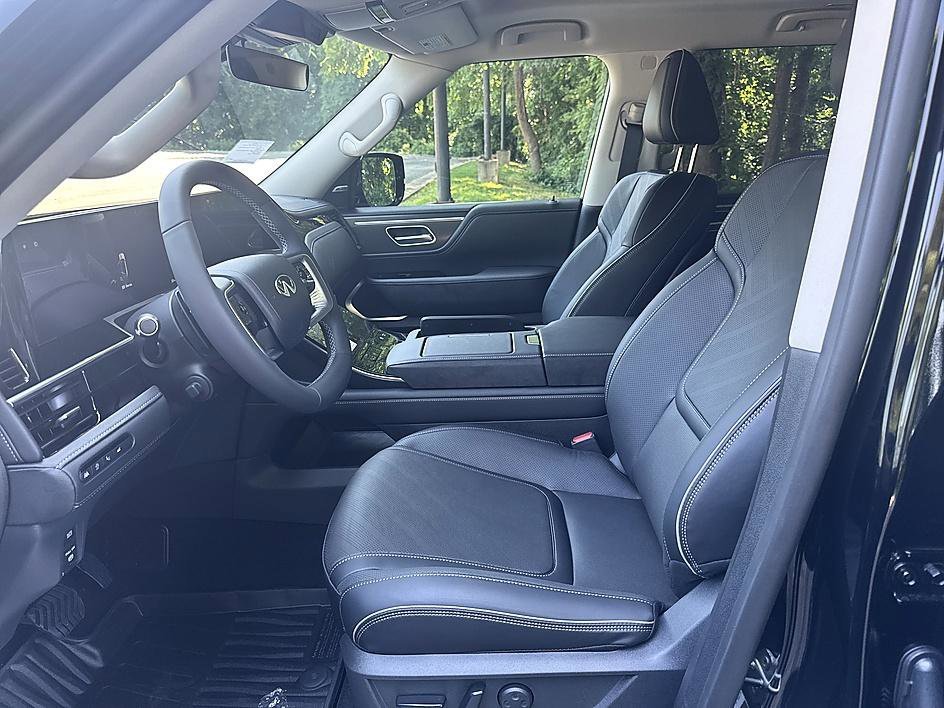 New 2026 Black Obsidian INFINITI LUXE image 11