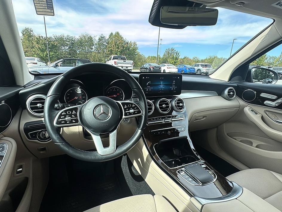 Used 2022 Lunar Blue Metallic Mercedes-Benz GLC 300 image 29