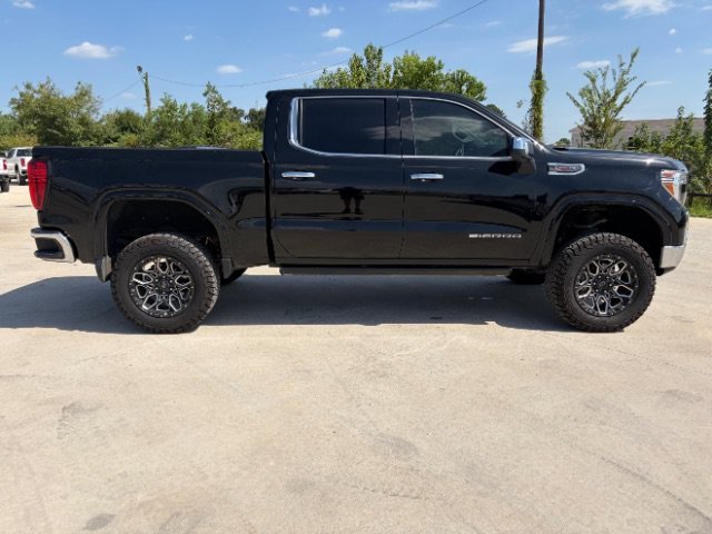 Used 2021 Onyx Black GMC SLT image 6