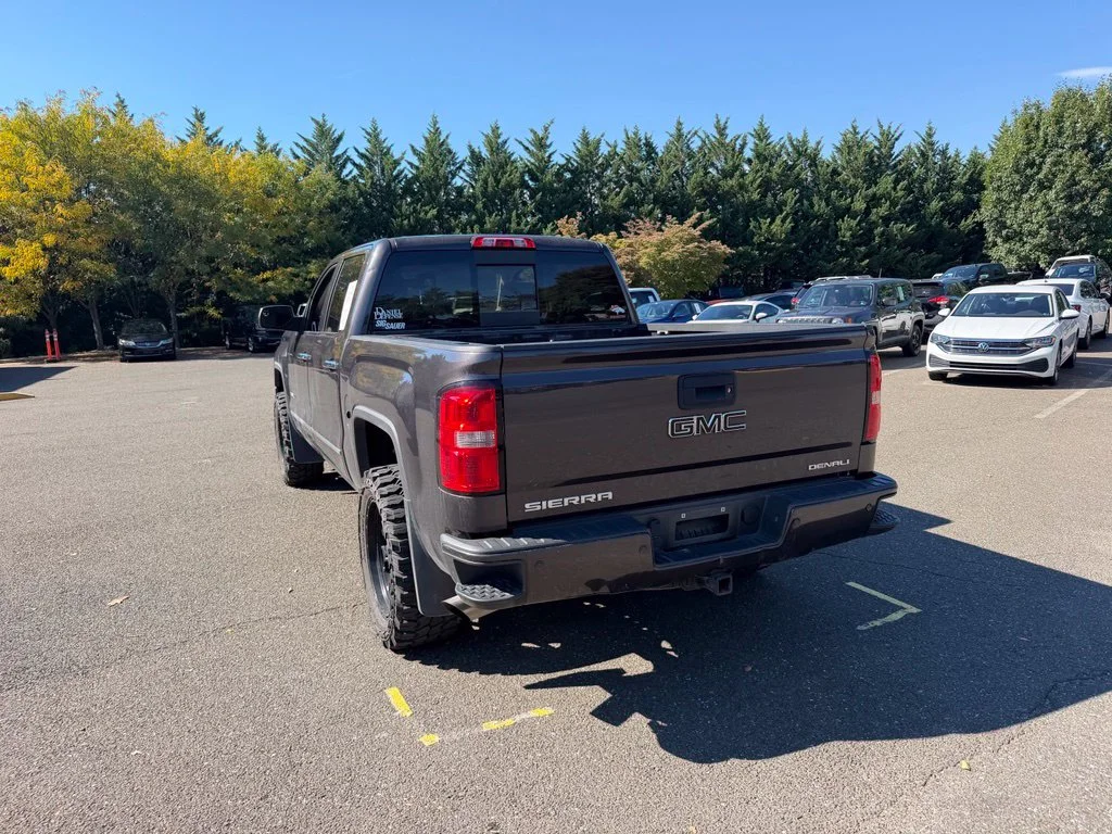 Used 2015 Silver GMC Denali image 6